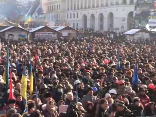 На Майдані на віче зібралося кілька тисяч людей