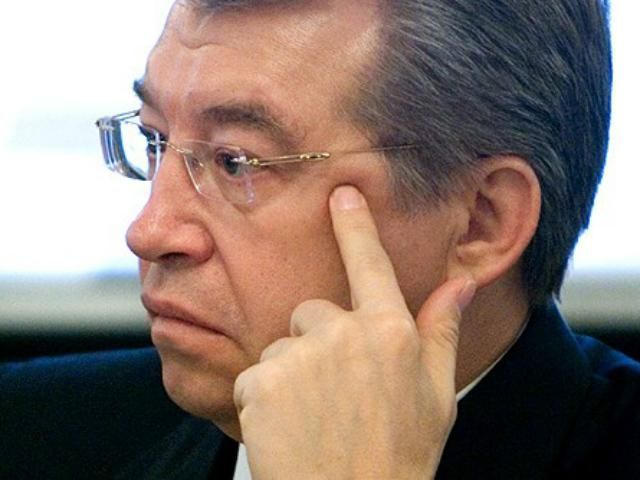 Кузнецовский городской совет лишил Тулуба звания "почетный гражданин города" Кузнецовский городской совет лишил Тулуба звания "почетный гражданин города"