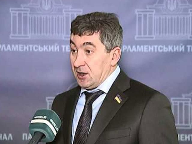 Зі сцени Євромайдану виступив регіонал Зі сцени Євромайдану виступив регіонал