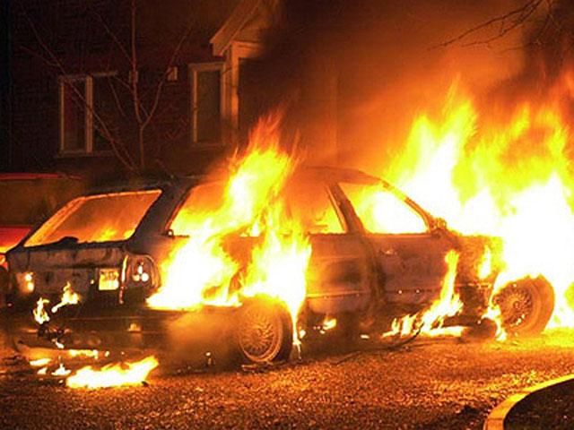 Підозрюваному у підпалах машин дали завдання в Будинку профспілок, — МВС Підозрюваному у підпалах машин дали завдання в Будинку профспілок, — МВС