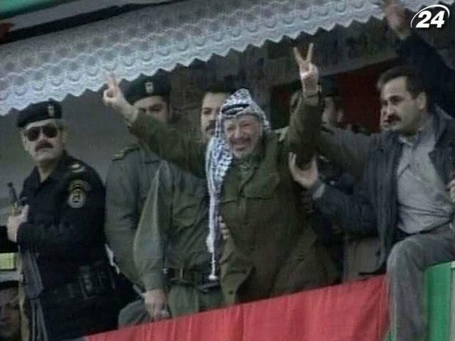 3 лютого — до влади в Палестині прийшов Ясір Арафат