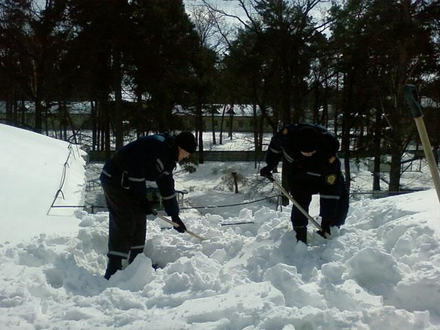 Рятувальники борються не зі снігом, а з людьми, - Балога Рятувальники борються не зі снігом, а з людьми, - Балога