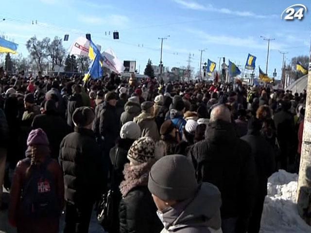 У Запоріжжі прихильники Євромайдану зібралися на мітинг попри погрози