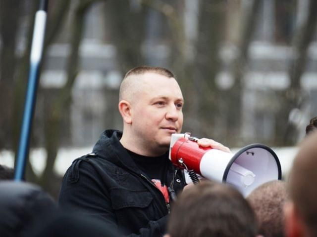 Одному відрізали вухо, другого віддали міліції, інших розсіяли, — лідер "Оплоту" Одному відрізали вухо, другого віддали міліції, інших розсіяли, — лідер "Оплоту"