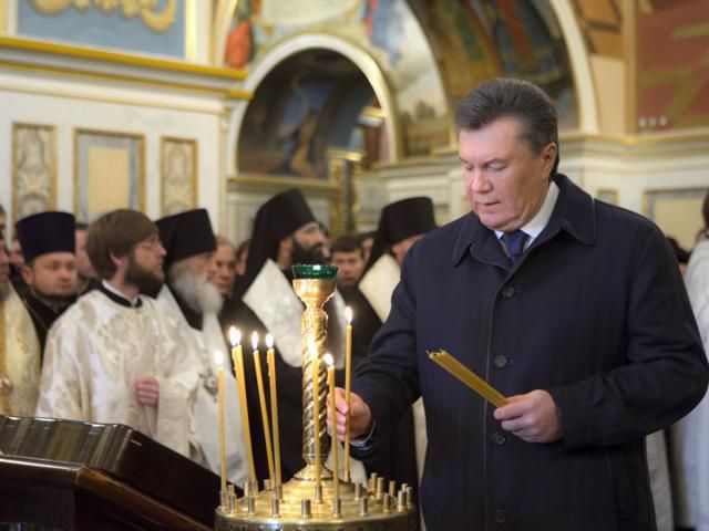 Янукович выразил соболезнования семьям погибших в аварии на Сумщине Янукович выразил соболезнования семьям погибших в аварии на Сумщине