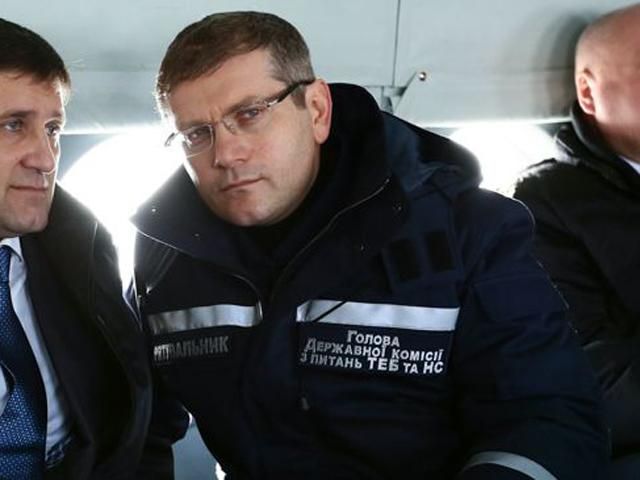 Вилкул срочно вылетел на место трагедии в Сумах Вилкул срочно вылетел на место трагедии в Сумах