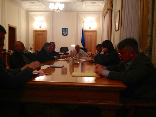 Портнов предлагает внести изменения в Конституцию до осени, - Ляшко Портнов предлагает внести изменения в Конституцию до осени, - Ляшко