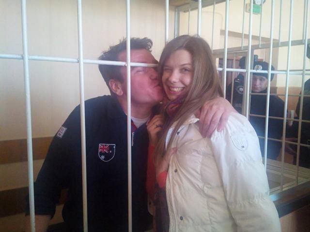 Автомайдановцу Хаджинову дали 2 месяца домашнего ареста (Фото. Видео) Автомайдановцу Хаджинову дали 2 месяца домашнего ареста (Фото. Видео)