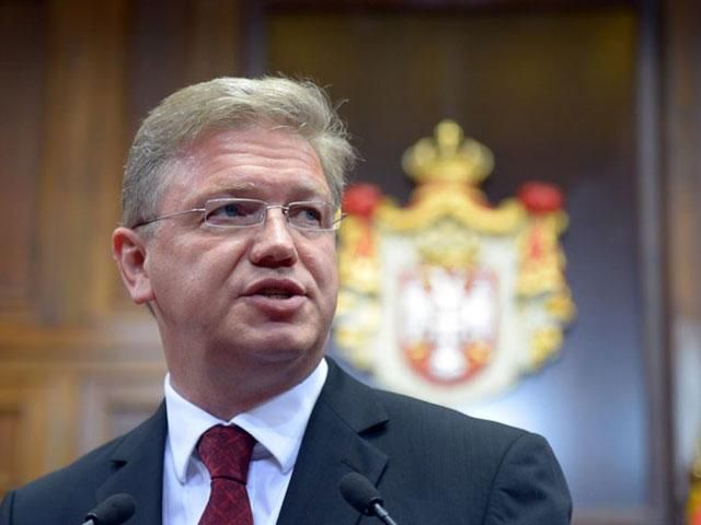 Фюле призвал оппозицию отмежеваться от "радикальных элементов" Фюле призвал оппозицию отмежеваться от "радикальных элементов"