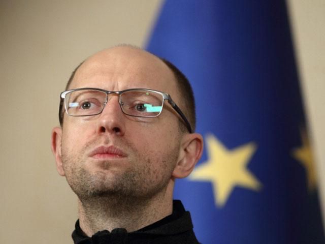Яценюк возглавит правительство, если оппозиция займет весь Кабмин Яценюк возглавит правительство, если оппозиция займет весь Кабмин