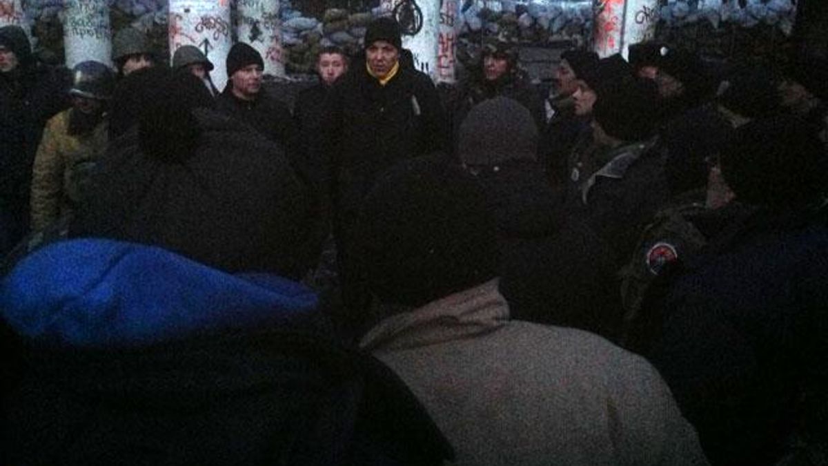 На Грушевського неспокійно, — Парубій На Грушевського неспокійно, — Парубій