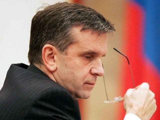 У посольстві Росії обурились через заклики Тягнибока до "дерусифікації" і "депутінізації" У посольстві Росії обурились через заклики Тягнибока до "дерусифікації" і "депутінізації"