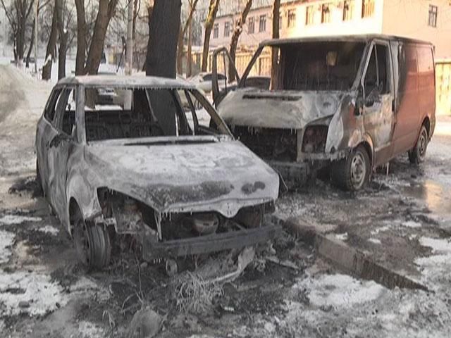 Львів’яни оголосили збір коштів для жертв автопідпалів у Києві