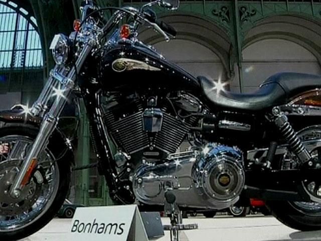 Harley-Davidson Папи Франциска продадуть на благодійному аукціоні