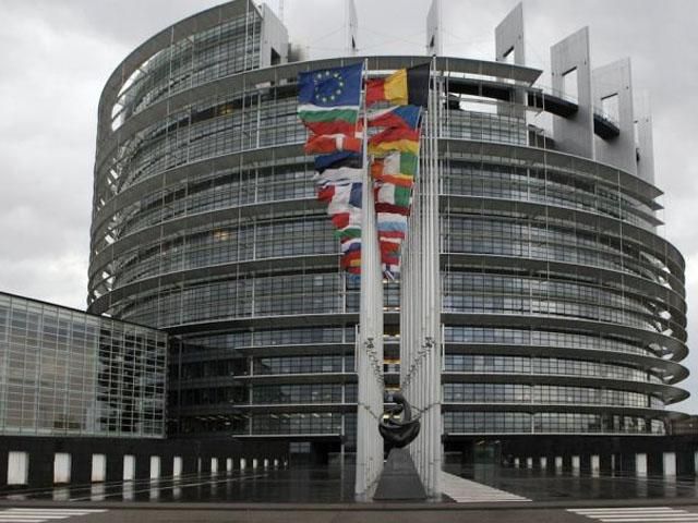 Европарламент призвал ЕС готовить санкции для украинских чиновников и олигархов