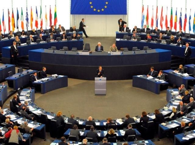 Події 6 лютого: Резолюція ЄП щодо України, вибух на Майдані, Янукович в Сочі Події 6 лютого: Резолюція ЄП щодо України, вибух на Майдані, Янукович в Сочі