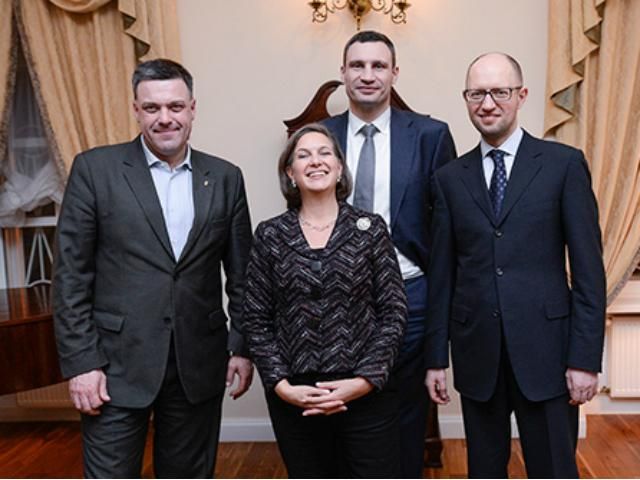 Лідери опозиції поспілкувалися з Нуланд Лідери опозиції поспілкувалися з Нуланд