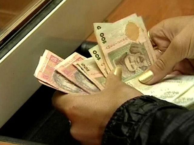 НБУ понизил официальный курс до 8,70 гривен за доллар