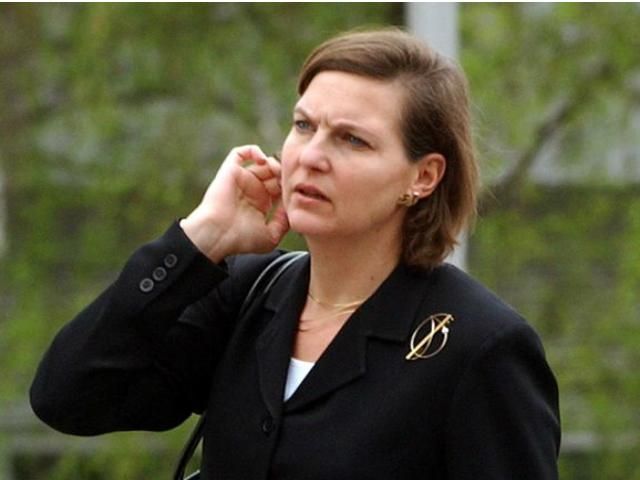 Нуланд порушила питання санкцій на зустрічі з опозиціонерами Нуланд порушила питання санкцій на зустрічі з опозиціонерами