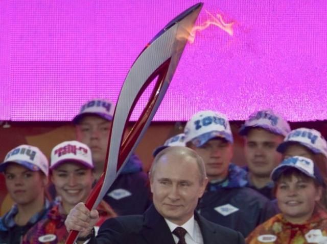 Путь Олимпийского огня в Сочи (Фото. Видео)