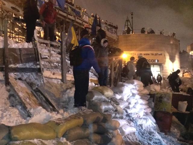 Троє активістів, яких вважали зниклими, — у СІЗО, їм дали по 2 місяці арешту Троє активістів, яких вважали зниклими, — у СІЗО, їм дали по 2 місяці арешту