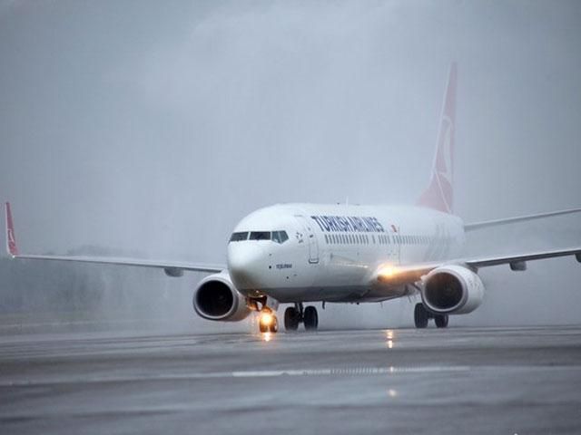 Украинец пытался захватить пассажирский самолет и направить его в Сочи, - МИД Украинец пытался захватить пассажирский самолет и направить его в Сочи, - МИД