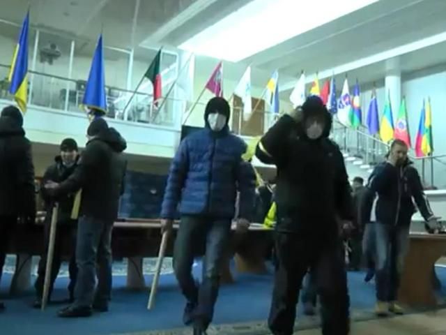 "Народная дружина" в Днепропетровске - законная, - Днепропетровский горсовет "Народная дружина" в Днепропетровске - законная, - Днепропетровский горсовет