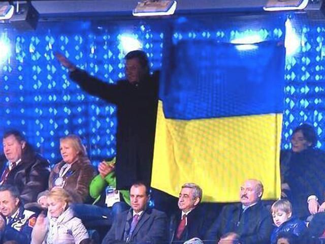 Картина дня: відкриття Олімпіади, економічний спад, новини Майдану Картина дня: відкриття Олімпіади, економічний спад, новини Майдану