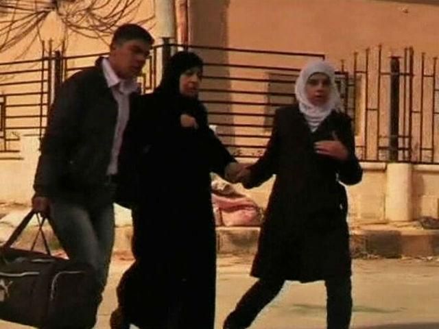 В сирийском Хомсе 3 дня перемирие: оттуда массово эвакуируют людей В сирийском Хомсе 3 дня перемирие: оттуда массово эвакуируют людей