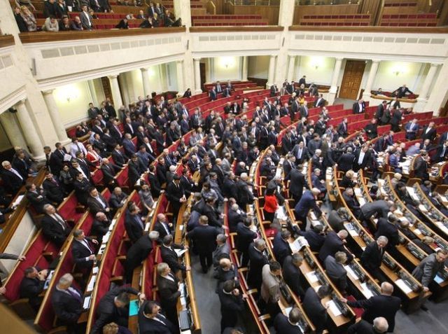 Опозиціонери пропонують жорсткі покарання за приховане іноземне громадянство Опозиціонери пропонують жорсткі покарання за приховане іноземне громадянство