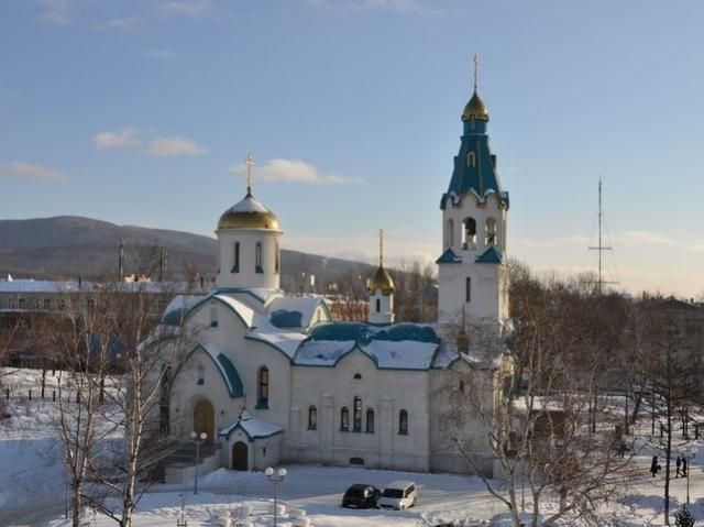 На Сахаліні чоловік у храмі застрелив двох людей 