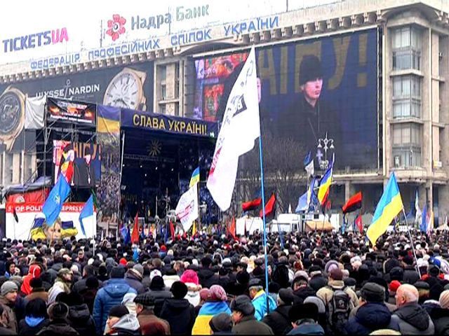 Событие дня. На Майдане собралось 10-е юбилейное вече
