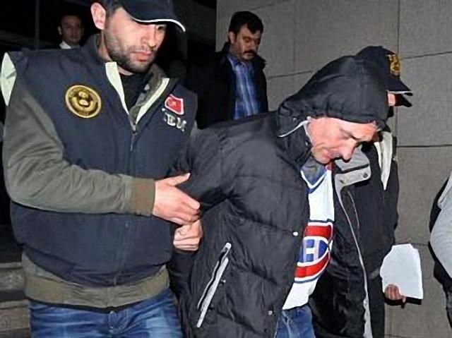 Турецкая полиция арестовала украинца, который хотел угнать самолет