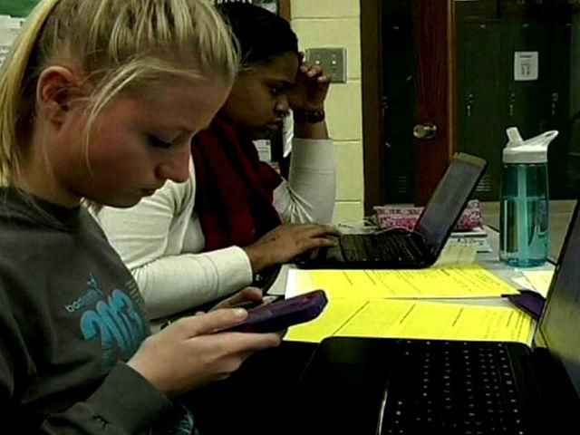 В американских школах поощряют использование Twitter на уроках