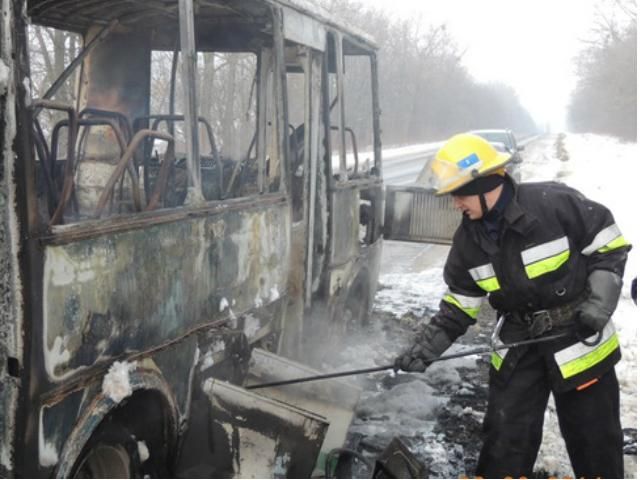 На Тернопільщині загорівся автобус з пасажирами (Фото)