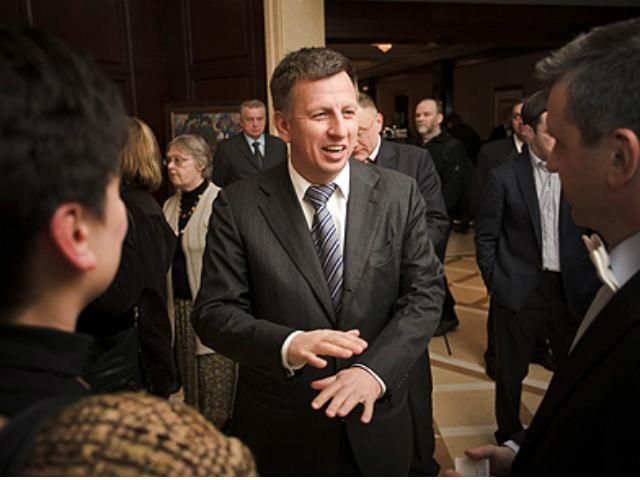 Макеенко мечтает, чтобы мэры 5-ти городов помогли убирать Крещатик Макеенко мечтает, чтобы мэры 5-ти городов помогли убирать Крещатик