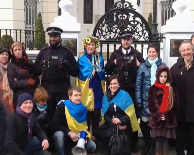 Украинцы за пределами Родины продолжают активно поддерживать Евромайдан