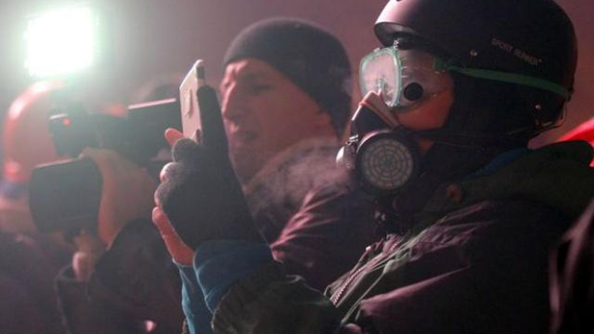 Події в Україні висвітлюють майже 100 журналістів іноземних ЗМІ Події в Україні висвітлюють майже 100 журналістів іноземних ЗМІ