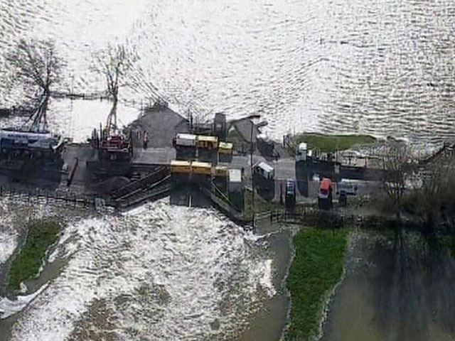 Лондон затопило — Темза піднялася до рекордного рівня