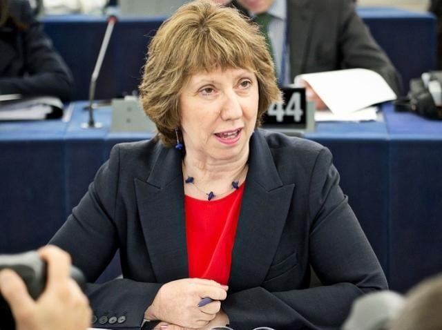 Кетрін Ештон вважає, що кризу в Україні може вирішити конституційна реформа 