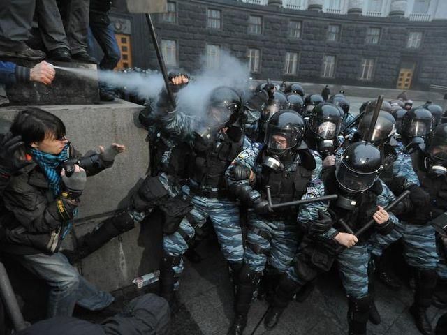 Комиссар СЕ призвал Верховную Раду ввести идентификационные номера для "беркутовцев" Комиссар СЕ призвал Верховную Раду ввести идентификационные номера для "беркутовцев"