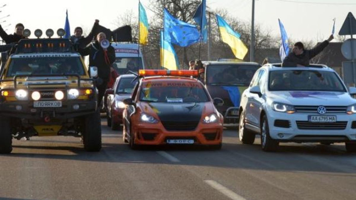 Прокуратура поставила умови звільнення 18 автомайданівців Прокуратура поставила умови звільнення 18 автомайданівців