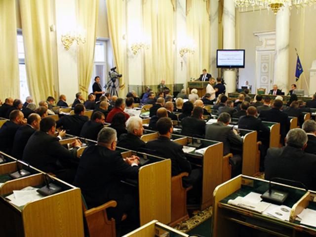 Львівські депутати виділили 2 мільйони гривень на лікування потерпілих активістів