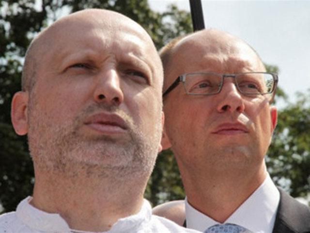 Яценюк і Турчинов сподіваються завтра потрапити до Тимошенко