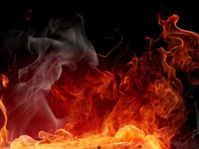 На Харківщині спалили авто УДАРівця На Харківщині спалили авто УДАРівця