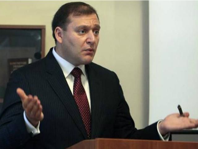 Добкин считает, что Конституция-2004 умерла и к ней нельзя возвращаться Добкин считает, что Конституция-2004 умерла и к ней нельзя возвращаться