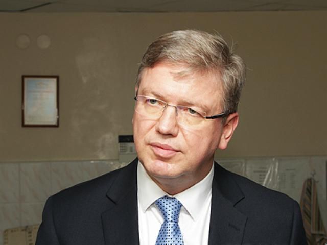 Фюле посетил в больнице правоохранителей, которые пострадали на Грушевского (Фото) Фюле посетил в больнице правоохранителей, которые пострадали на Грушевского (Фото)