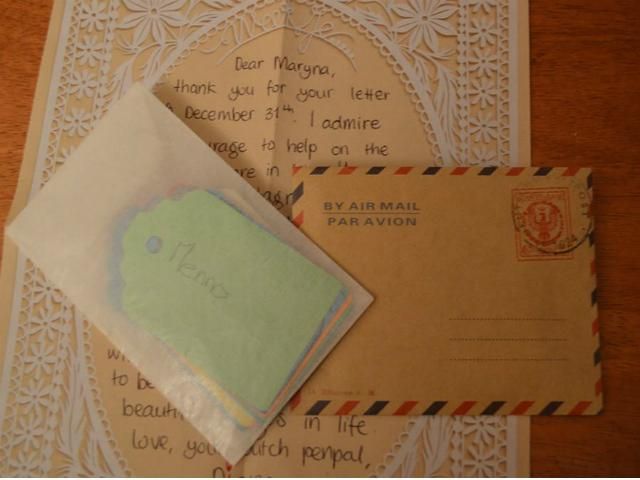 Учительница из Голландии попросила учеников написать письма поддержки в Украину (Фото)