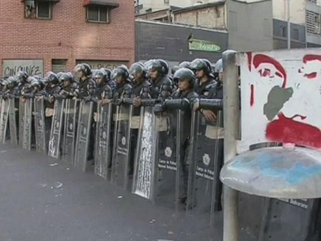 Из-за протестов в Венесуэле погибли два человека Из-за протестов в Венесуэле погибли два человека