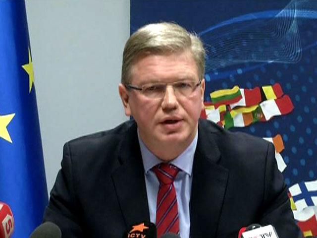 Янукович вдруге за два дні зустрівся із Фюле Янукович вдруге за два дні зустрівся із Фюле